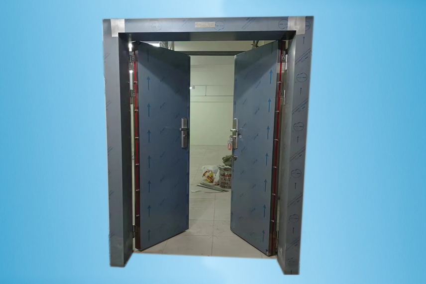 佛山某學(xué)校保密室訂做3級(jí)防盜門10個(gè)鎖點(diǎn),4級(jí)防盜門12個(gè)鎖點(diǎn)。雙人雙鎖防盜門產(chǎn)品